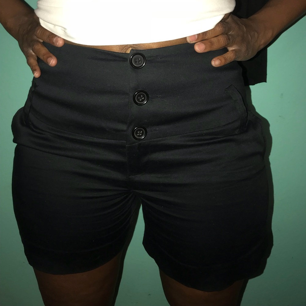 3 button black shorts